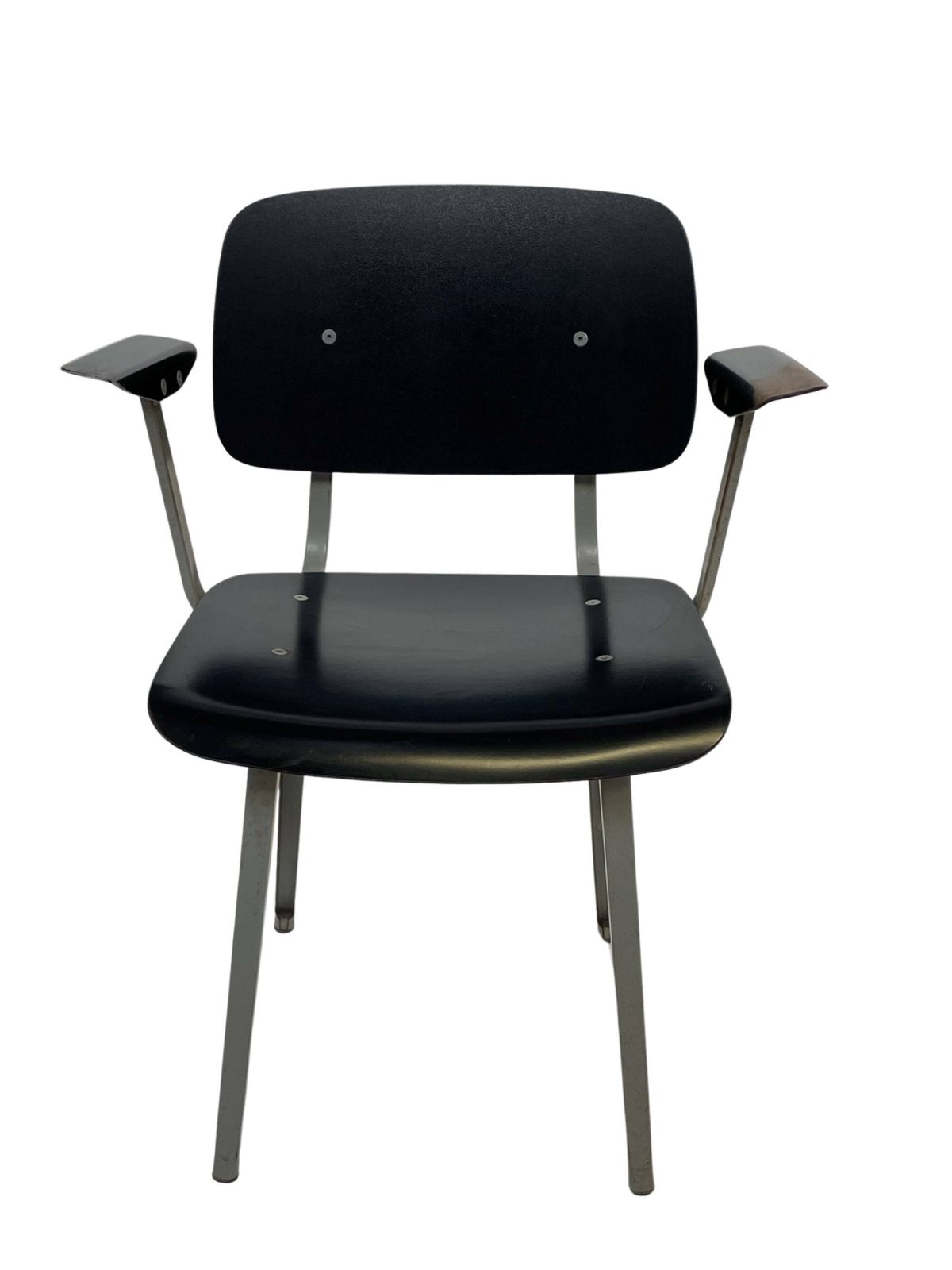photo vinterior Friso Kramer Revolt Arm Chair For Ahrend De Cirkel 1953