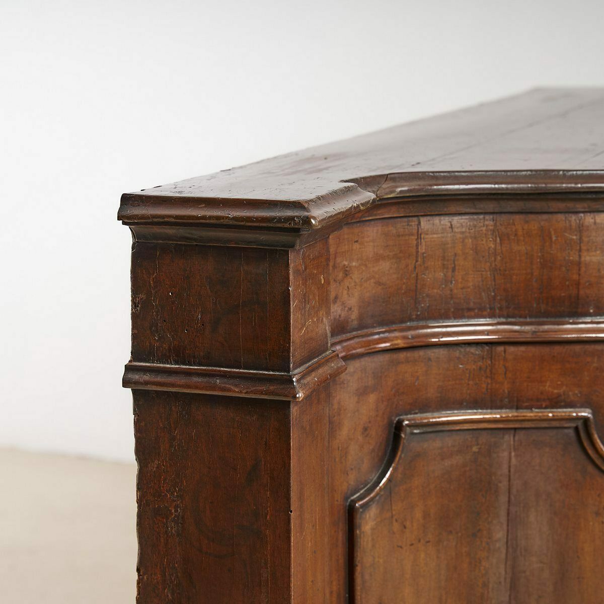 photo vinterior Walnut Sideboard