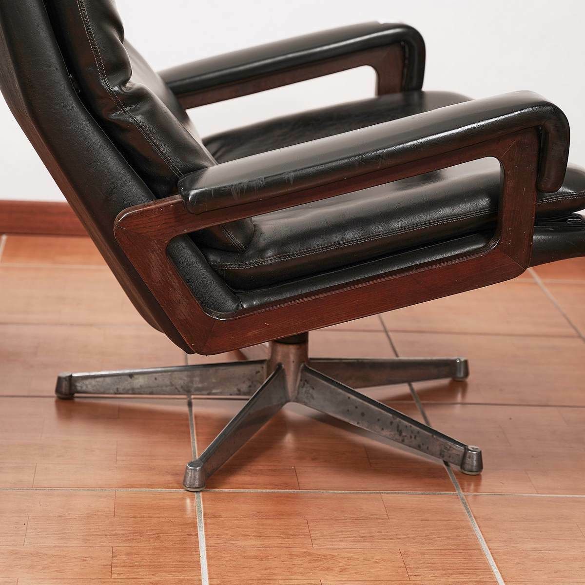 photo furniture King Armchairs By André Vandenbeuck For Strässle, Set Of 2   Modern Antiques