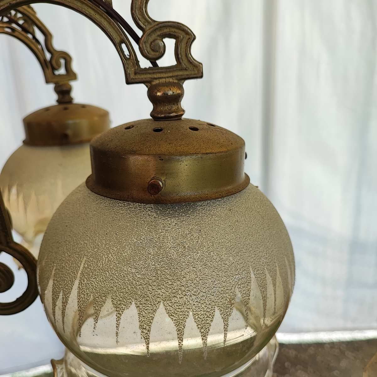6 Arm Glass, Wood And Metal Chandelier photo 534.0