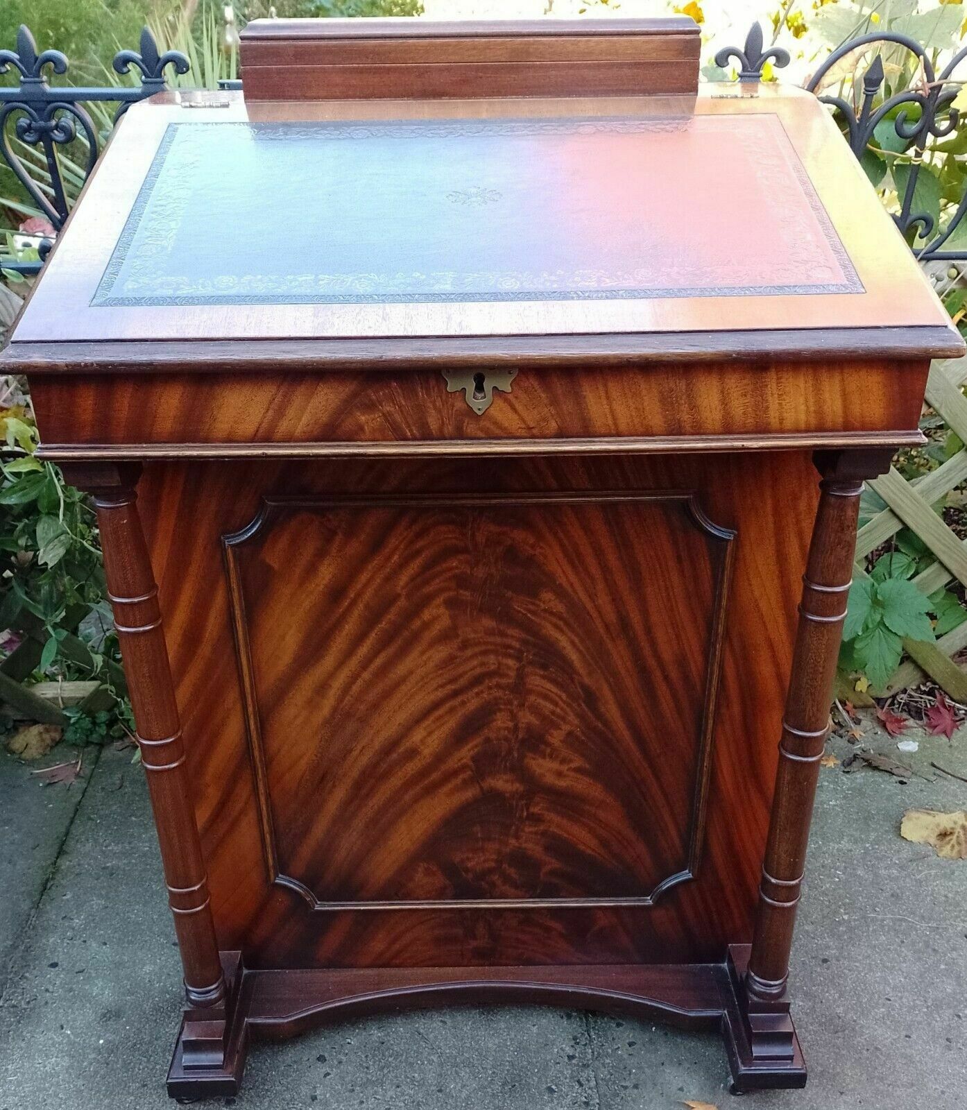photo furniture Quality Antique Regency Revival Flame Mahogany Davenport Bureau Desk Leather Top
