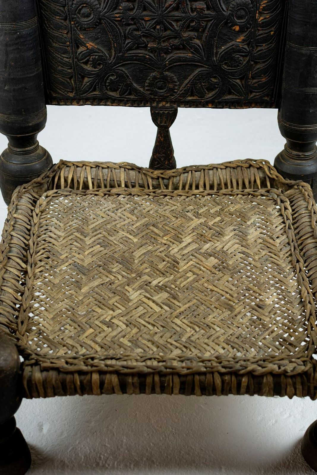 photo furniture Traditional Tribal Chair Of The Swat Valley, Northern Pakistan, Late 18th Century, Antique Chair