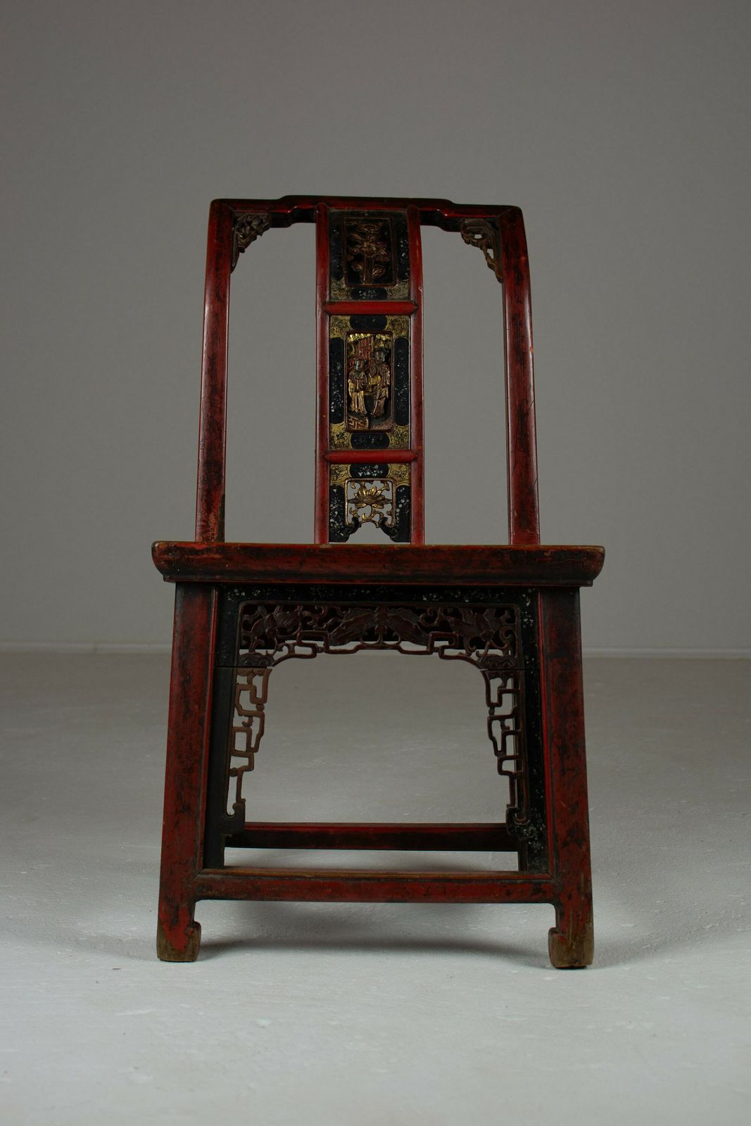 Pair Of 19th Century Chinese Red Lacquer And Gilt Wedding Chairs. Hallway Chairs. photo vinterior