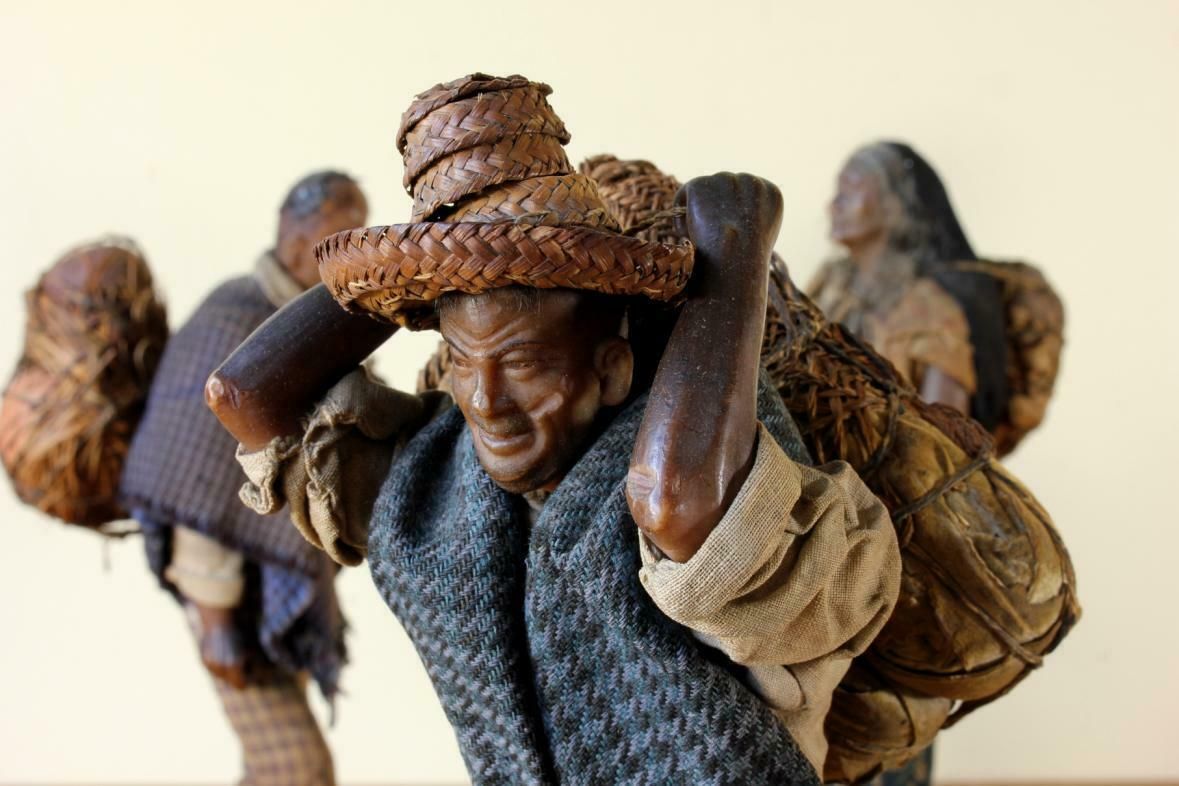 Three Wax Pedlar Figure Dolls. Bogota Colombia. Handmade. 19th Century. photo vinterior