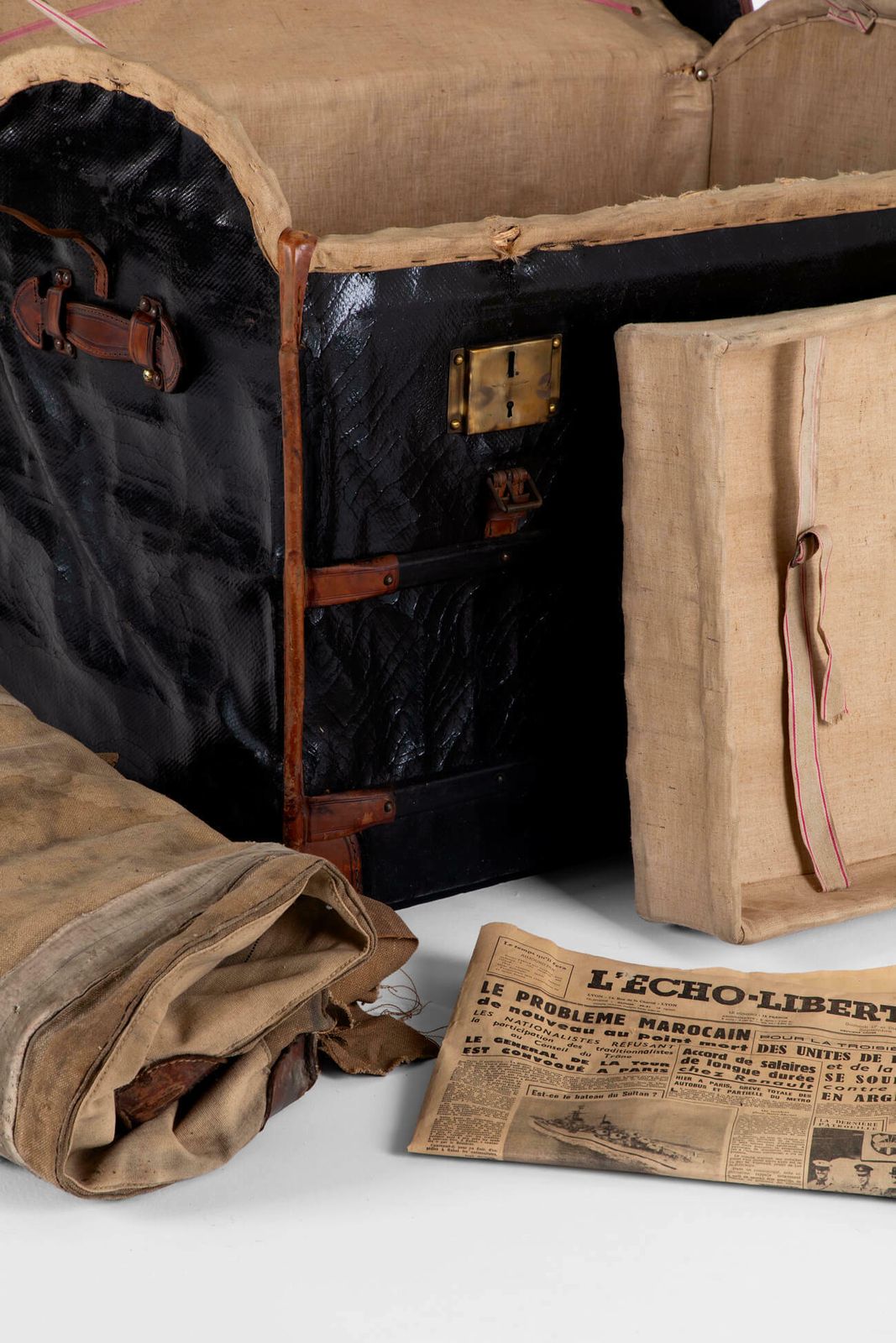 Large Leather Steamer Trunk, 1800s photo 1942.0