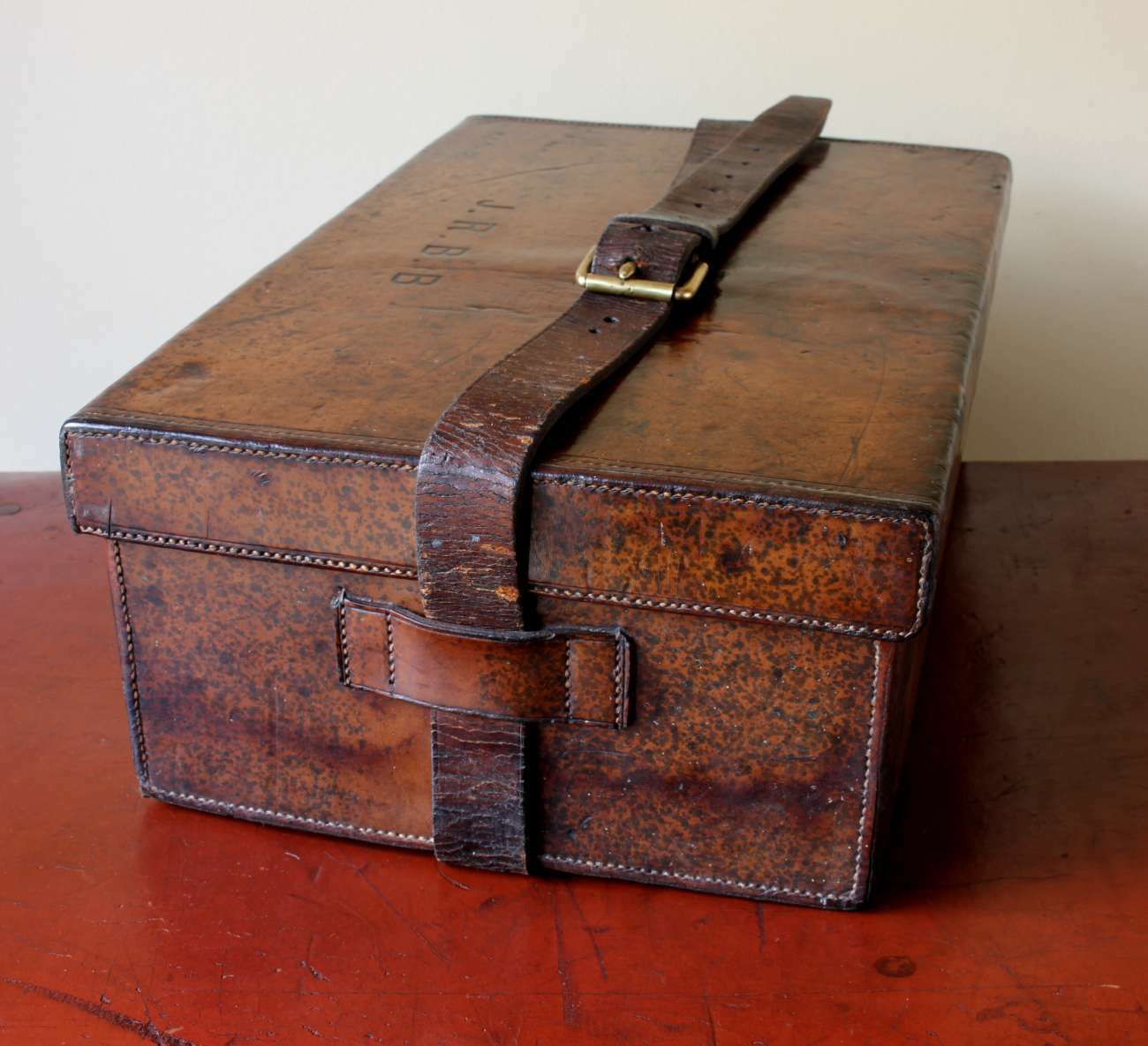 photo for sale Leather Cartridge Case. Army & Navy Shotgun Hunting Gun Magazine Box.