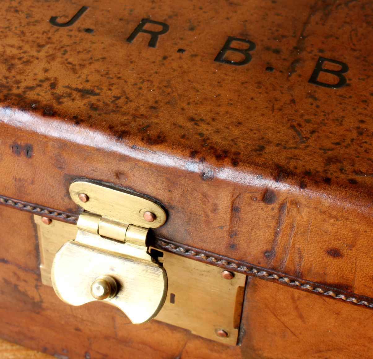 Home Decor Leather Cartridge Case. Army & Navy Shotgun Hunting Gun Magazine Box. photo
