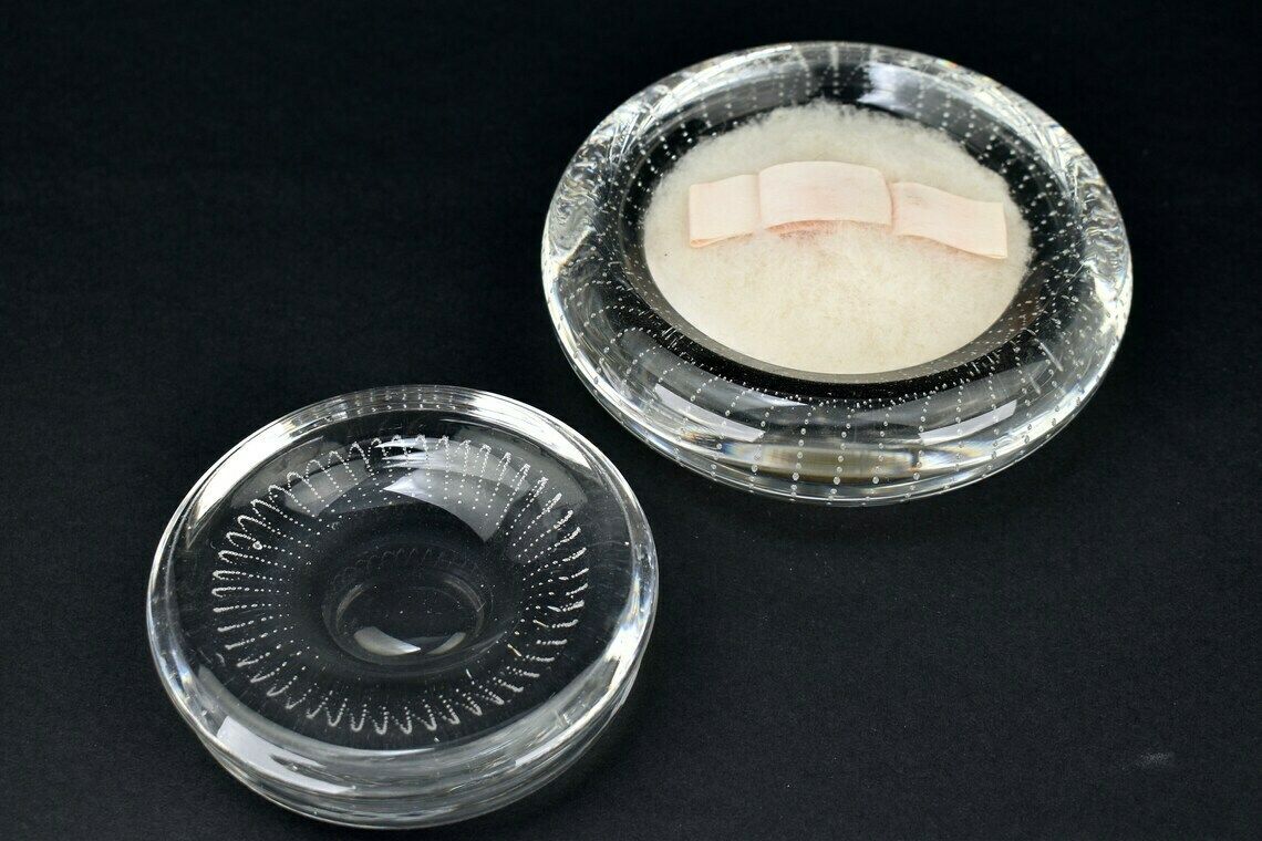 Mid Century Bullicante Vanity Set By A.D. Copier For Glasfabriek Leerdam Crystal "Spijker" Ring Holder Powder Box Vase  Murano Seguso photo vinterior