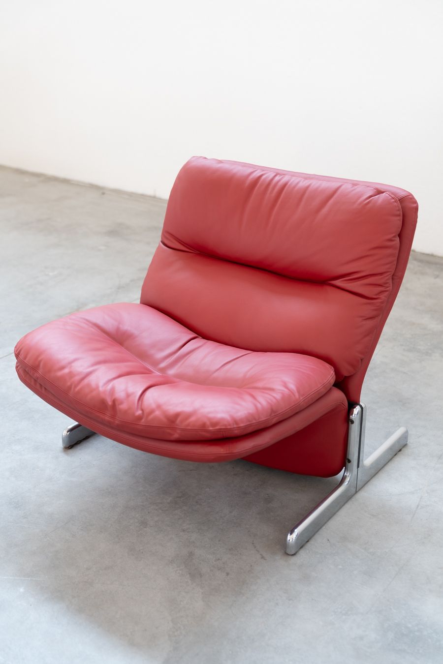 Armchair And Footstool In Red Leather, Vitelli And Ammannati, For Brunati 70/80 photo for sale