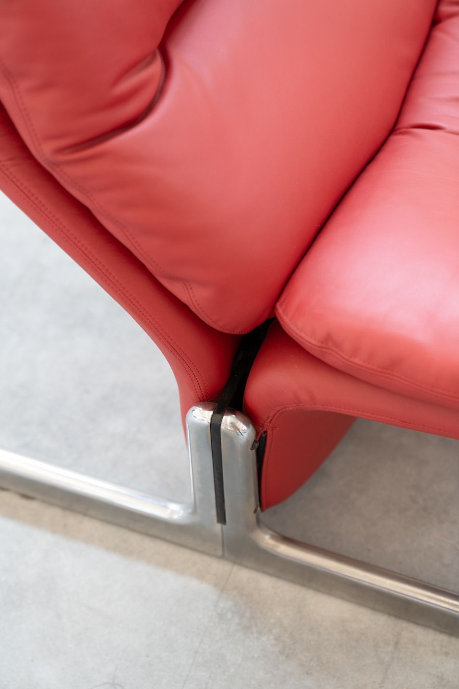 photo for sale Armchair And Footstool In Red Leather, Vitelli And Ammannati, For Brunati 70/80