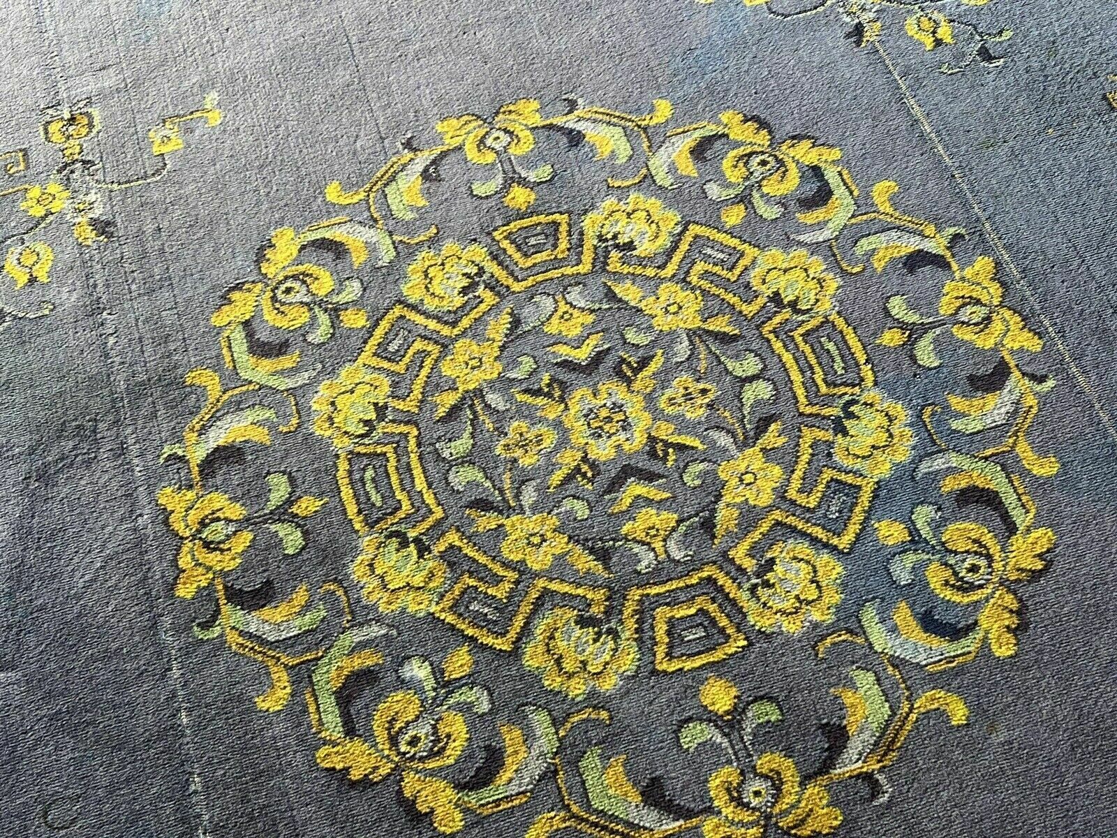photo for sale Edwardian Country House Carpet / Rug 271 X 203 Cms