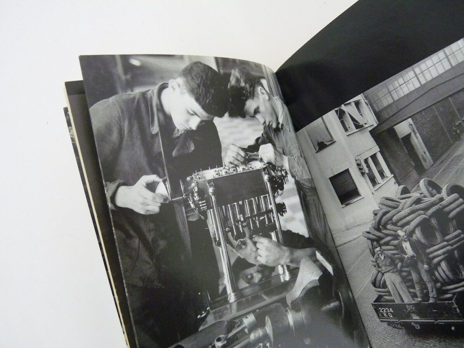 Rare Book / Rare Book Robert Doisneau & Hazan, Renault   Original 1988 photo buy
