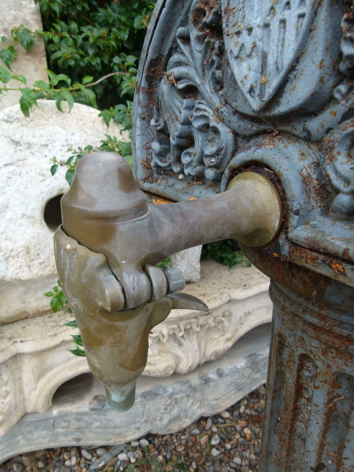 Early 20th Century Urban Cast Iron Fountain With A Low Lying Sink photo Home Decor