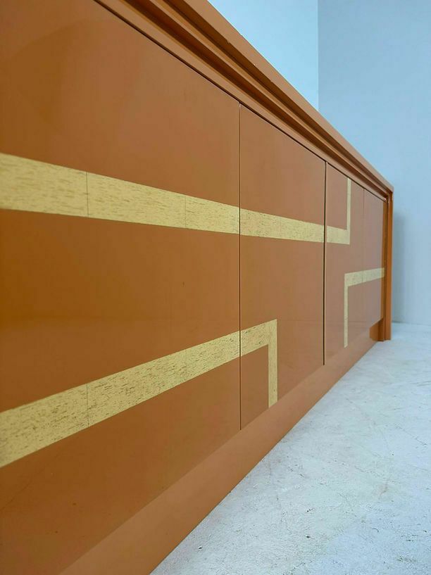 photo furniture Italiaans Dressoir Met Oranje Lak En Inlegwerk, Jaren 1970