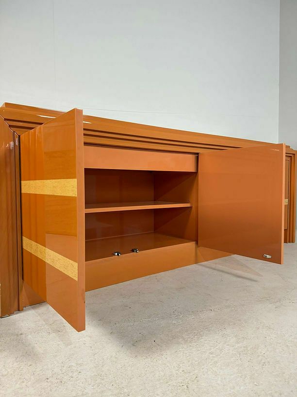 photo buy Italiaans Dressoir Met Oranje Lak En Inlegwerk, Jaren 1970
