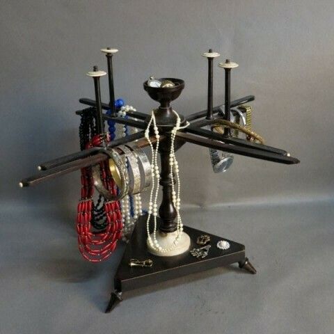 Aniique Coil Winder Ivory And Wood. Germany 1850   1880.