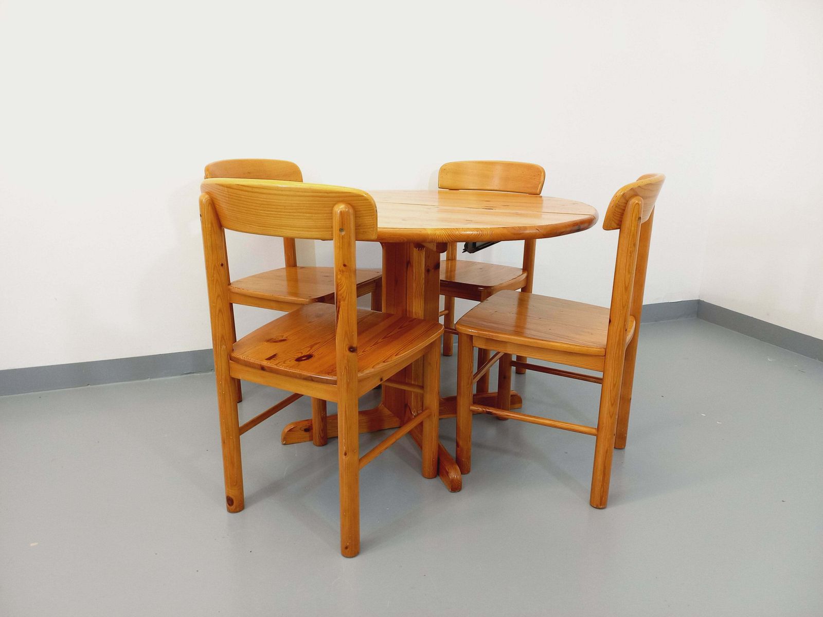 Round Table And 4 Pine Chairs, 1960s photo furniture