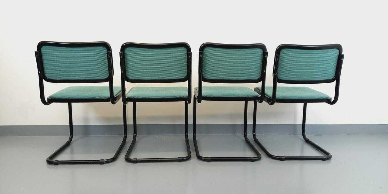 Lot de 4 chaises Marcel Breuer Cesca B32 en métal et tissu photo for sale