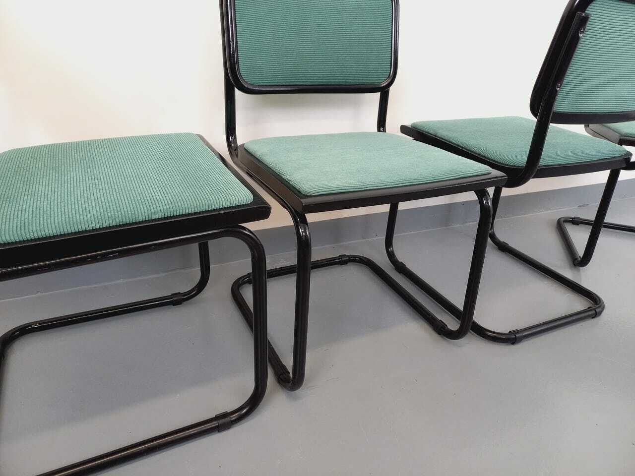photo furniture Lot de 4 chaises Marcel Breuer Cesca B32 en métal et tissu