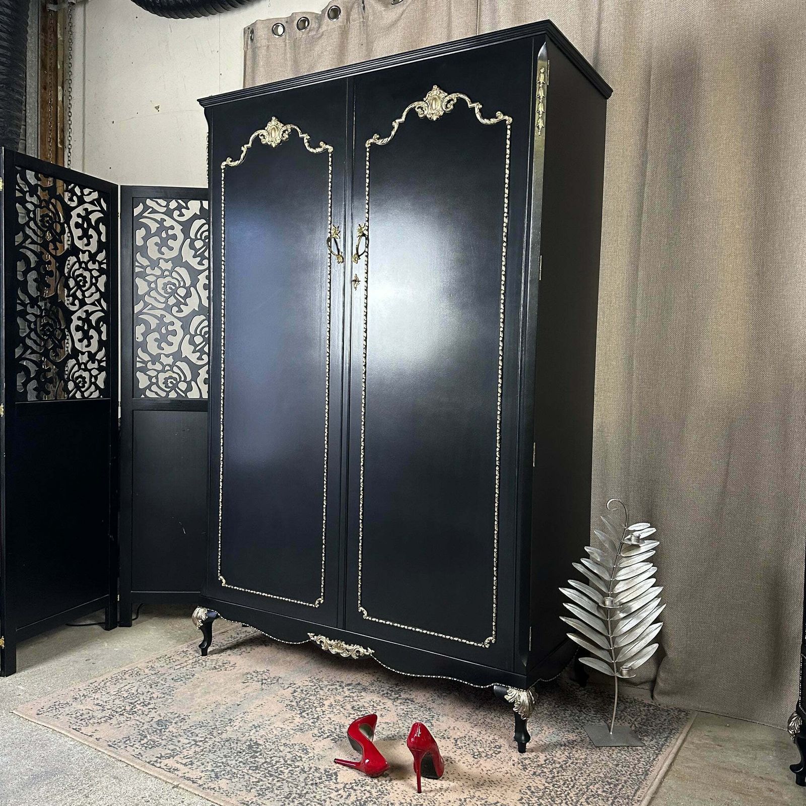 Painted Double Wardrobe Olympus Furniture French Style Wardrobe Black & Gold photo furniture