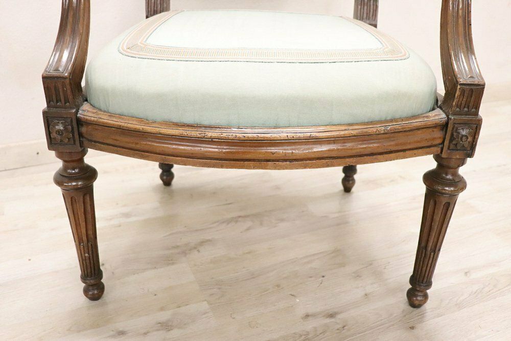 Antique Armchair In Walnut, 18th Century photo vintage