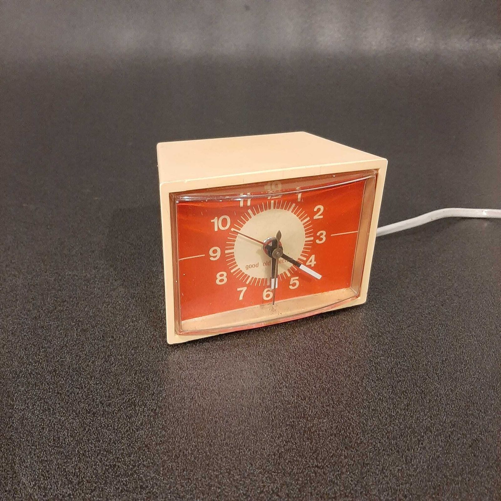 Vintage Electrical Table Clock photo vinterior