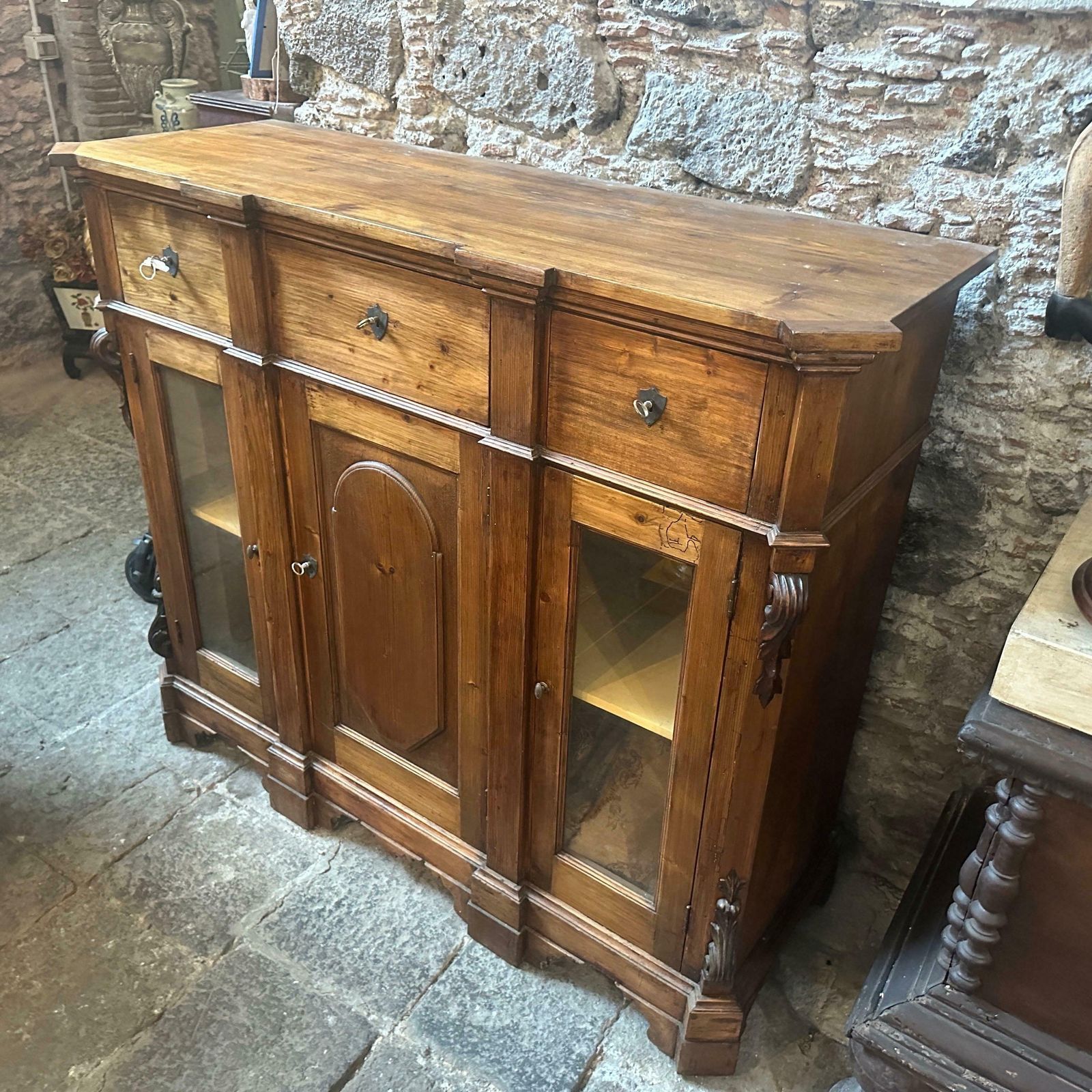 photo vintage 1870s Louis Philippe Hand Carved Fir Wood Sicilian Credenza