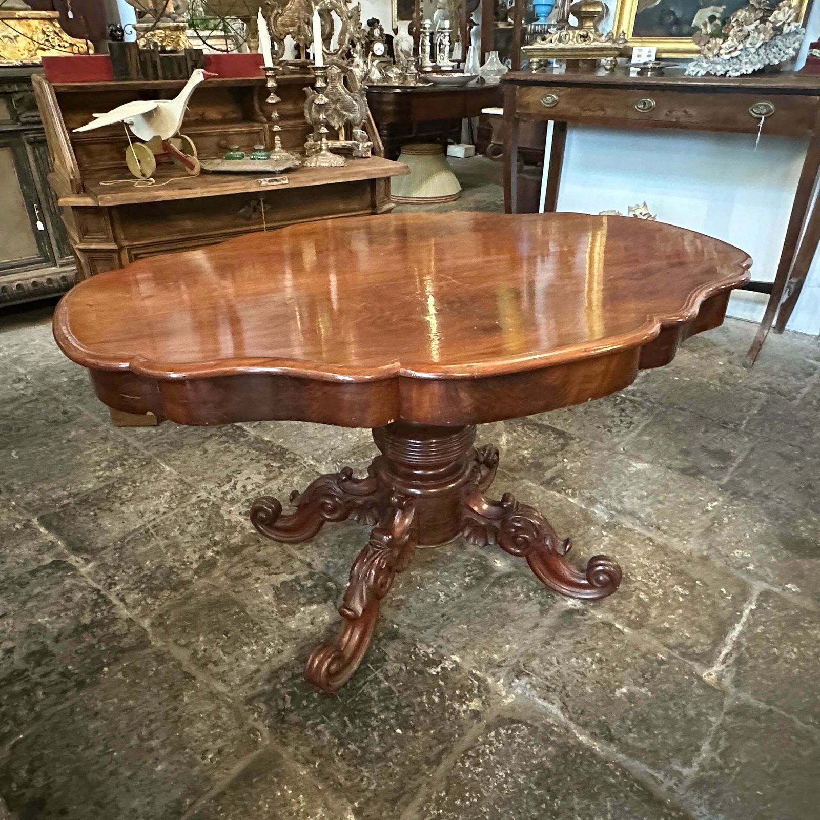 1880s Louis Philippe Mahogany Feather Turtle Shell Shaped Sicilian Side Table photo furniture