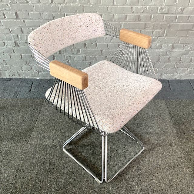 "Delta" Eetkamerset Van Rudi Verelst Voor Novalux – Aristide Bekleding photo vinterior