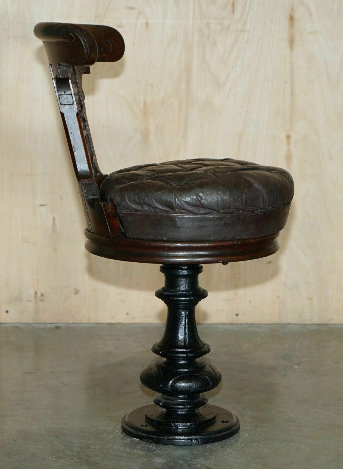 3950.0 Antique Circa 1800 Ships Captains Chair With Royal Crown And Anchor Carved photo