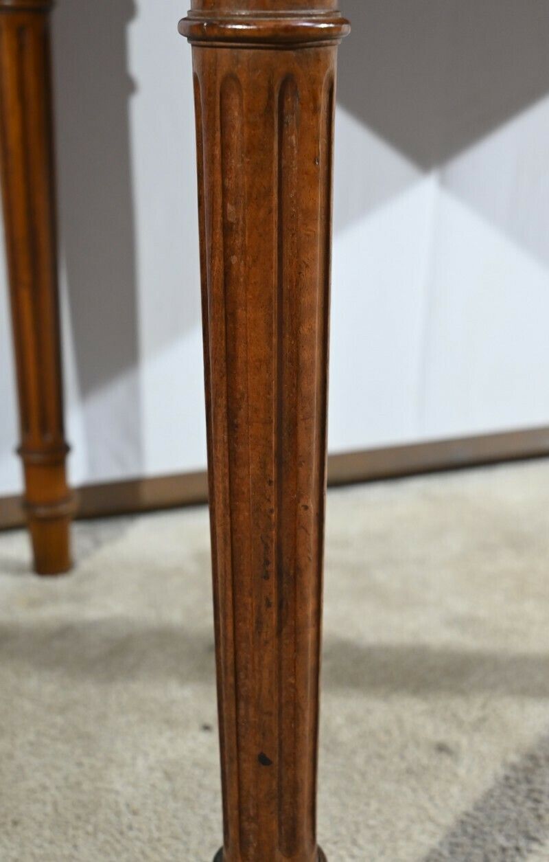 photo vinterior Walnut Office Table, Louis XVI Style – 1900