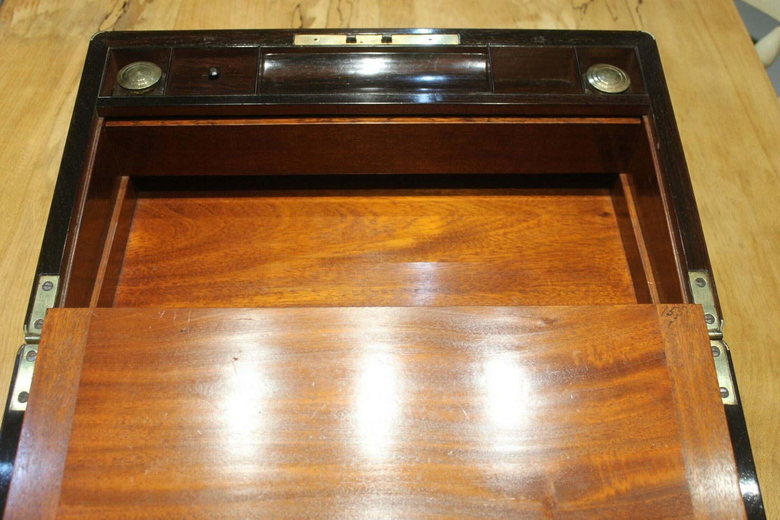 photo vinterior 19th Century Rosewood And Brass Inlaid Writing Slope