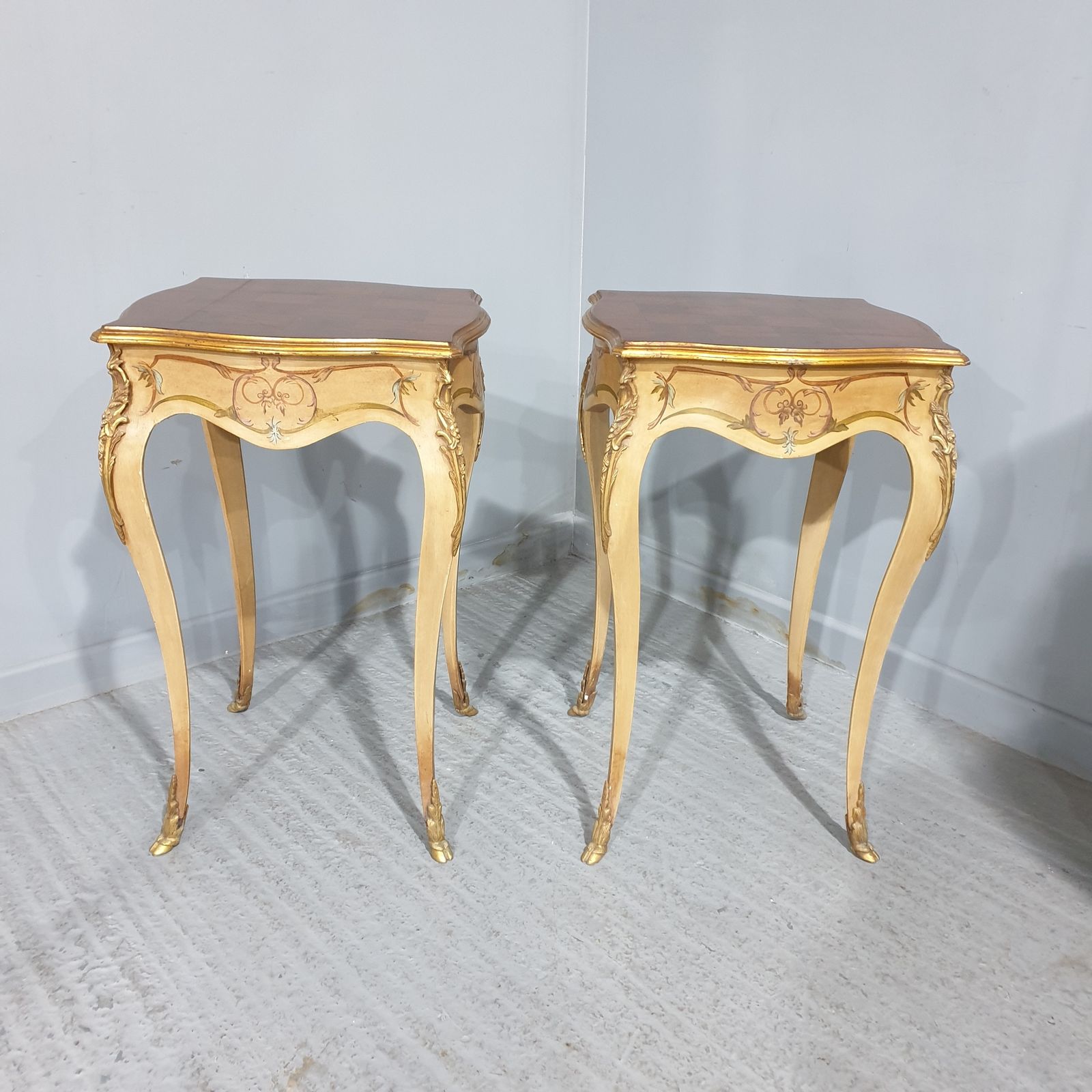 Super Pair French Painted Lamp Side Tables photo buy