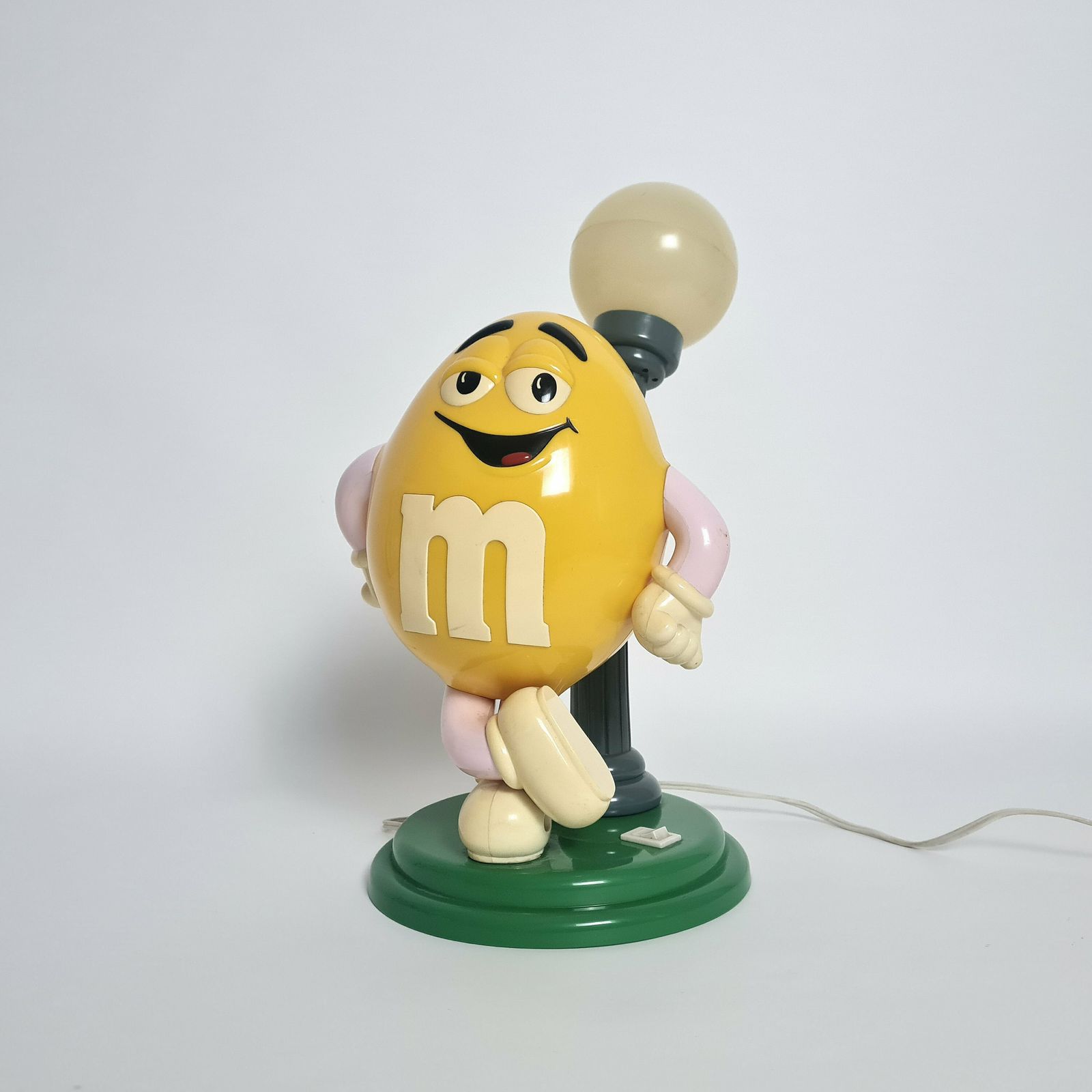 Vintage Collectible Big Yellow M&Ms Lamp Plastic Figure photo furniture