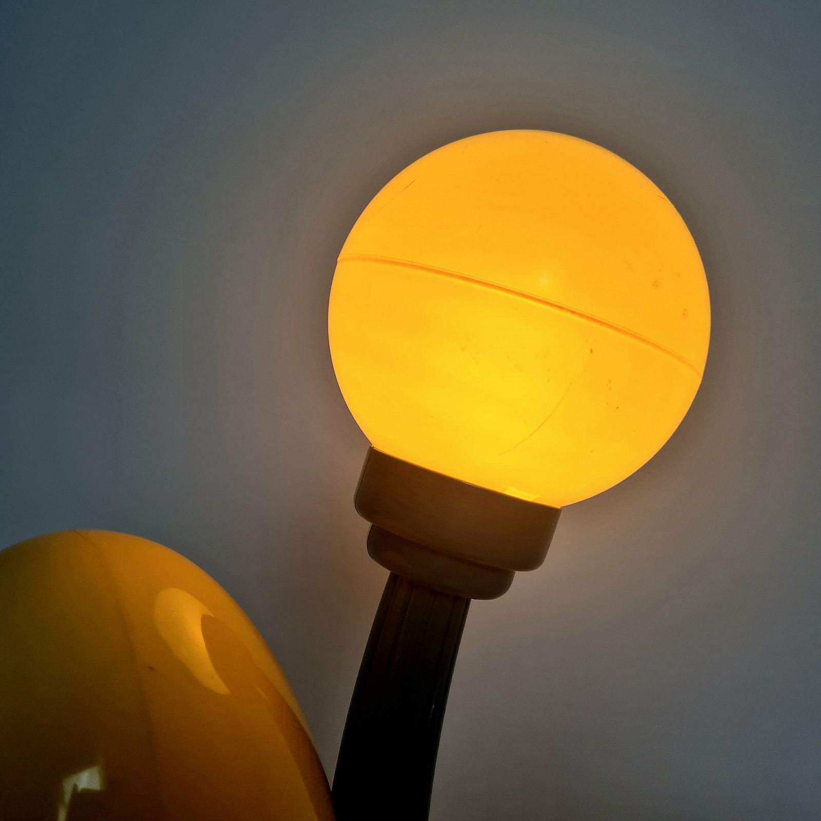 Vintage Collectible Big Yellow M&Ms Lamp Plastic Figure photo vinterior
