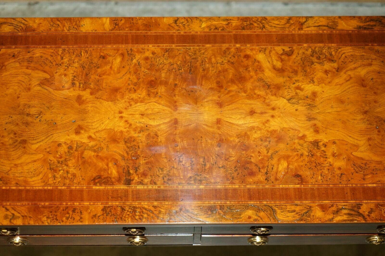 photo vinterior Exquisite Circa 1920 Burr Elm & Satinwood French Polished Restored Console Table