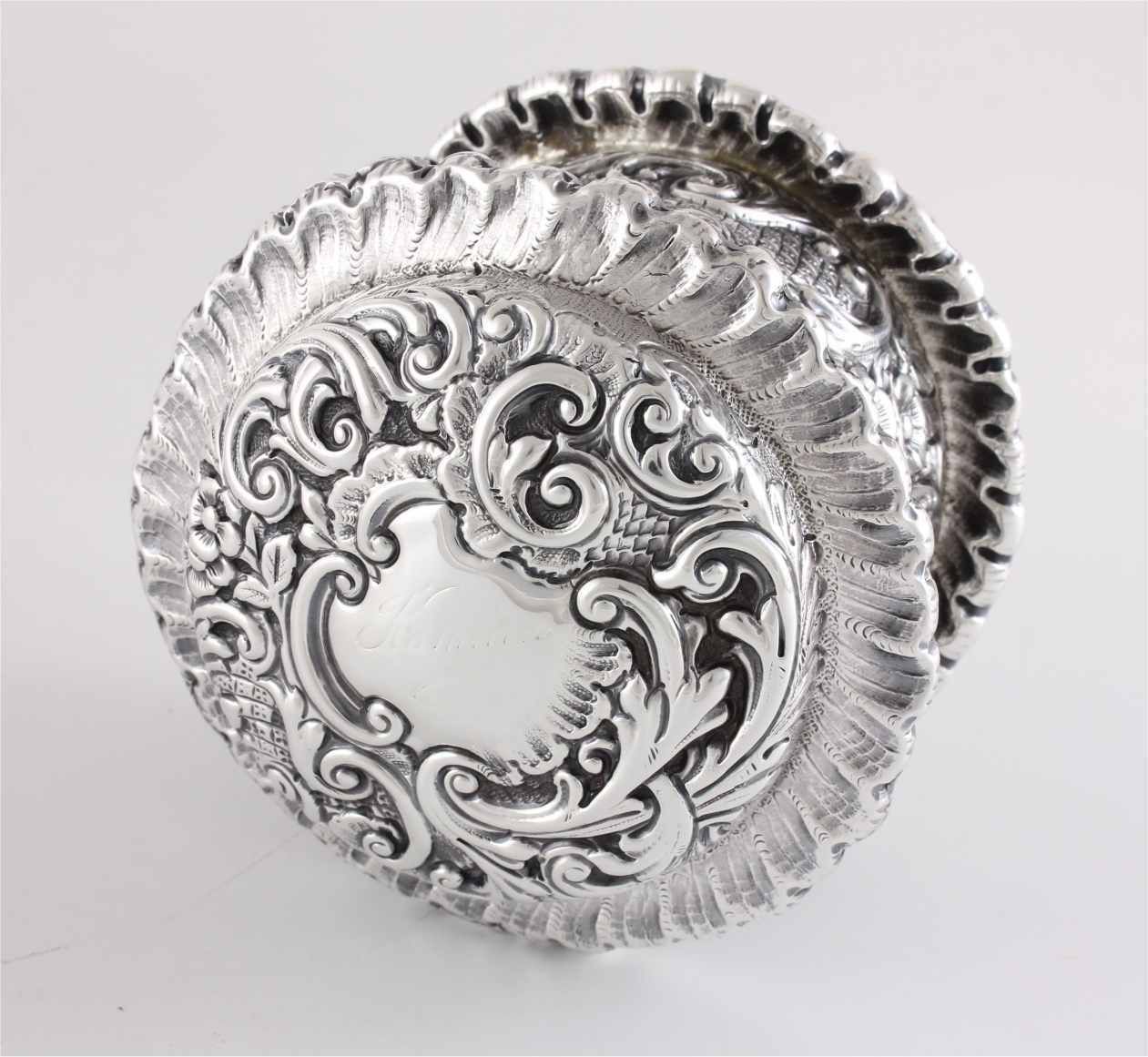 Silver Jewellery Box. Repousse Lidded Trinket Pot. Mappin Brothers. 1895. photo 495.0