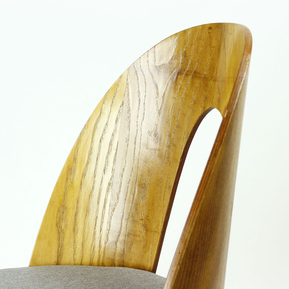 photo vinterior Iconic Tatra Chairs In Oak & Fabric By Antonin Suman, Czechoslovakia 1960s