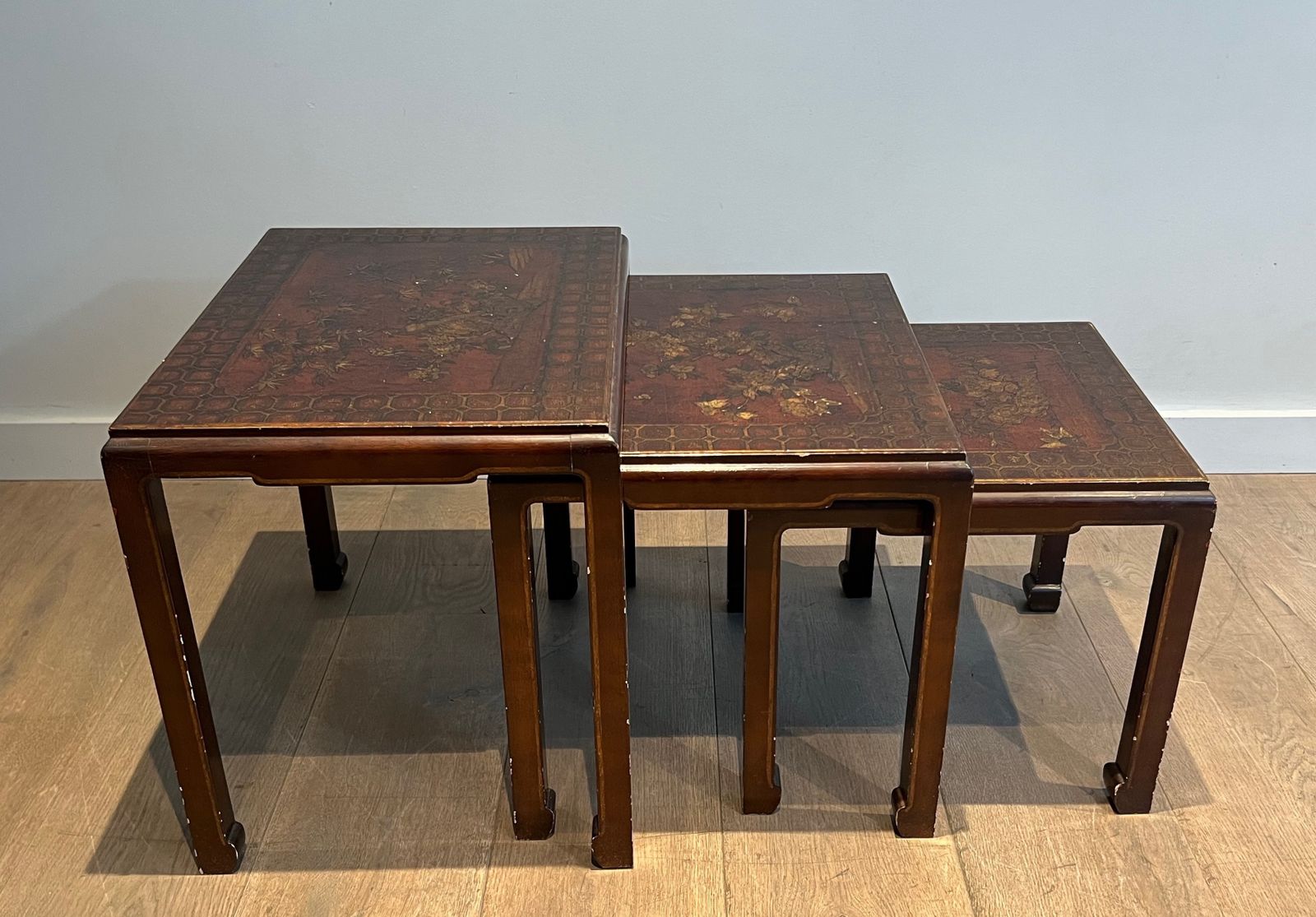 Suite Of Three Lacquered Nesting Tables With Chinese Decors. Around 1940 photo 2450.0