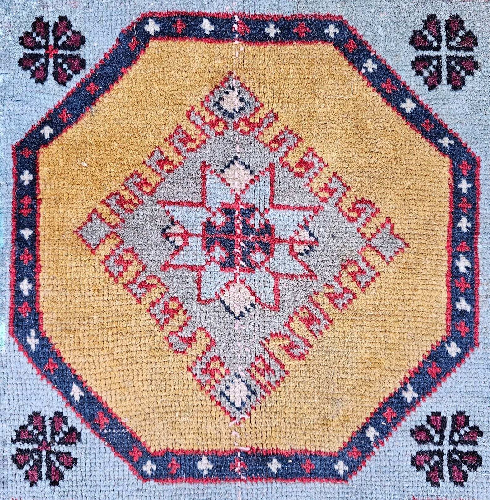 Antique Hand Knotted Kazak Woolen Rug // Made In The First Quarter Of 20th Century photo vintage