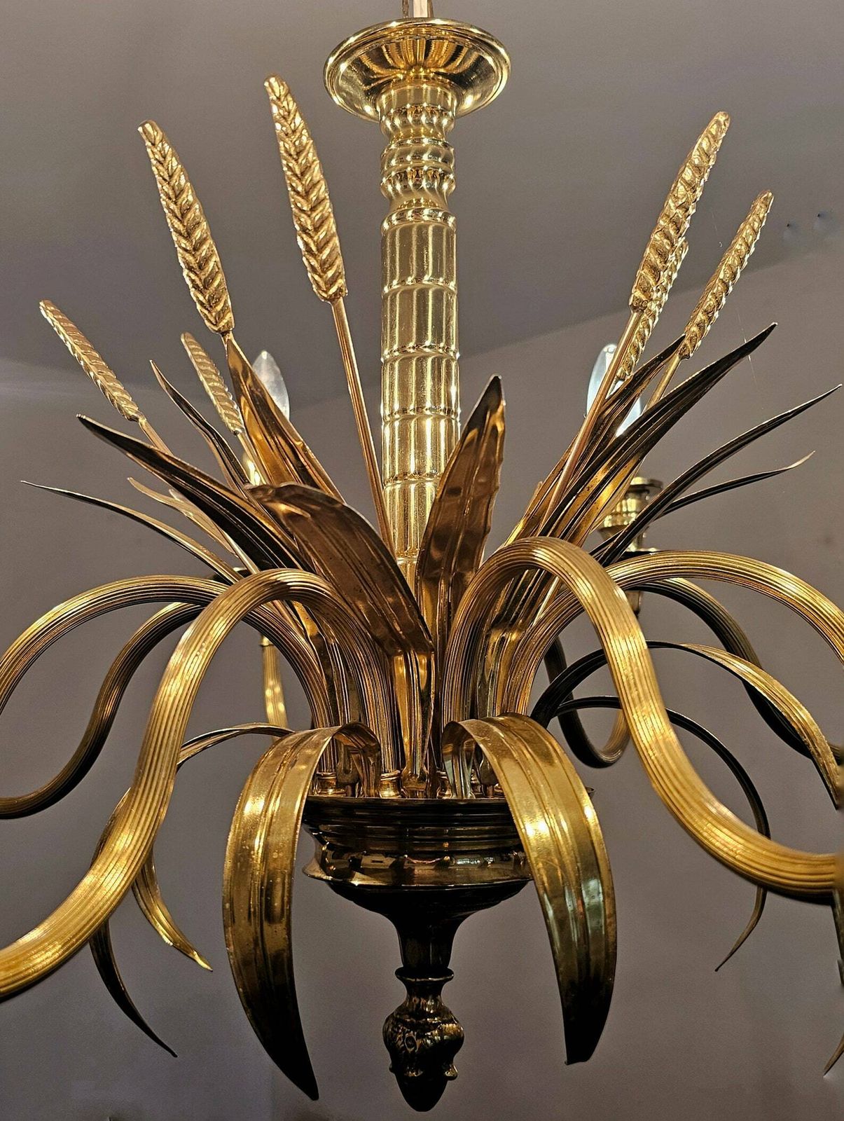 Large Hollywood Regency 8 Arm Chandelier With Golden Ears Of Wheat // Made In France In 1970s photo for sale