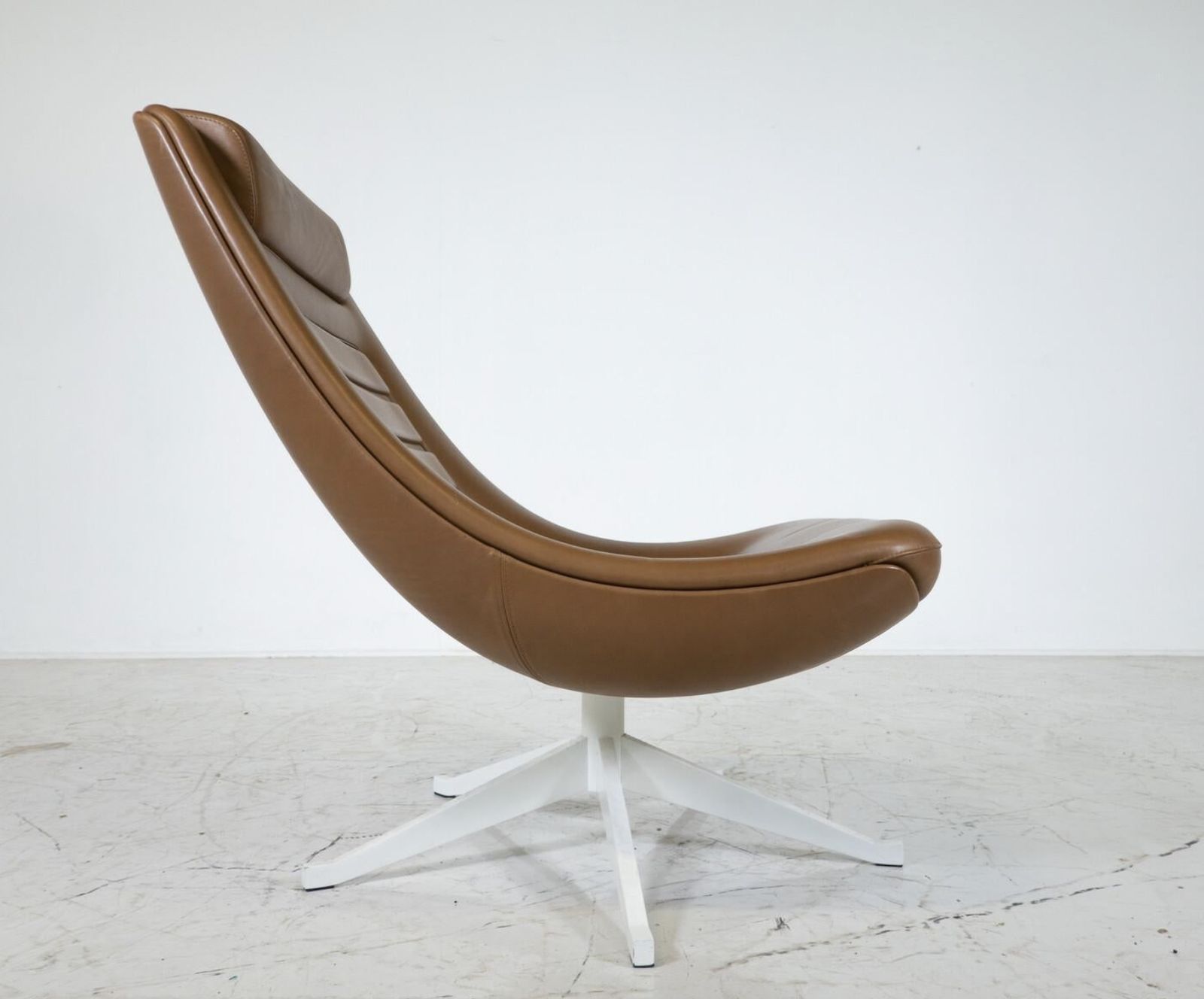 Manzù Lounge Chair By Pio Manzu For Alias photo Furniture