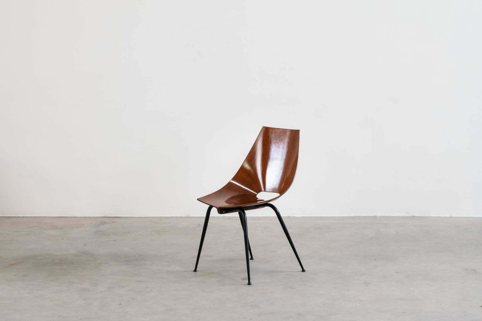 Carlo Ratti Set Of Four Chairs In Plywood By Società Compensati Curvi 1950s photo for sale