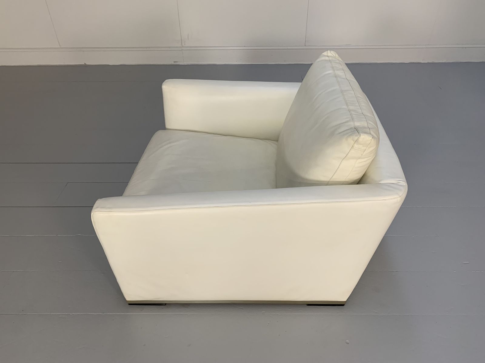 B&B Italia Maxalto “Apta” Armchair – In White “Gamma” Leather photo vintage