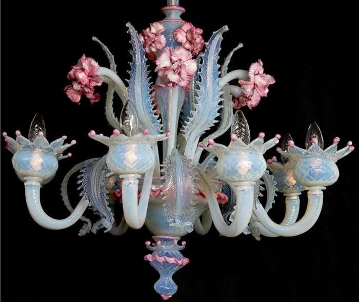 photo vinterior Stunning Trio Light Blue And Pink Venetian Chandeliers, Murano, 1950s