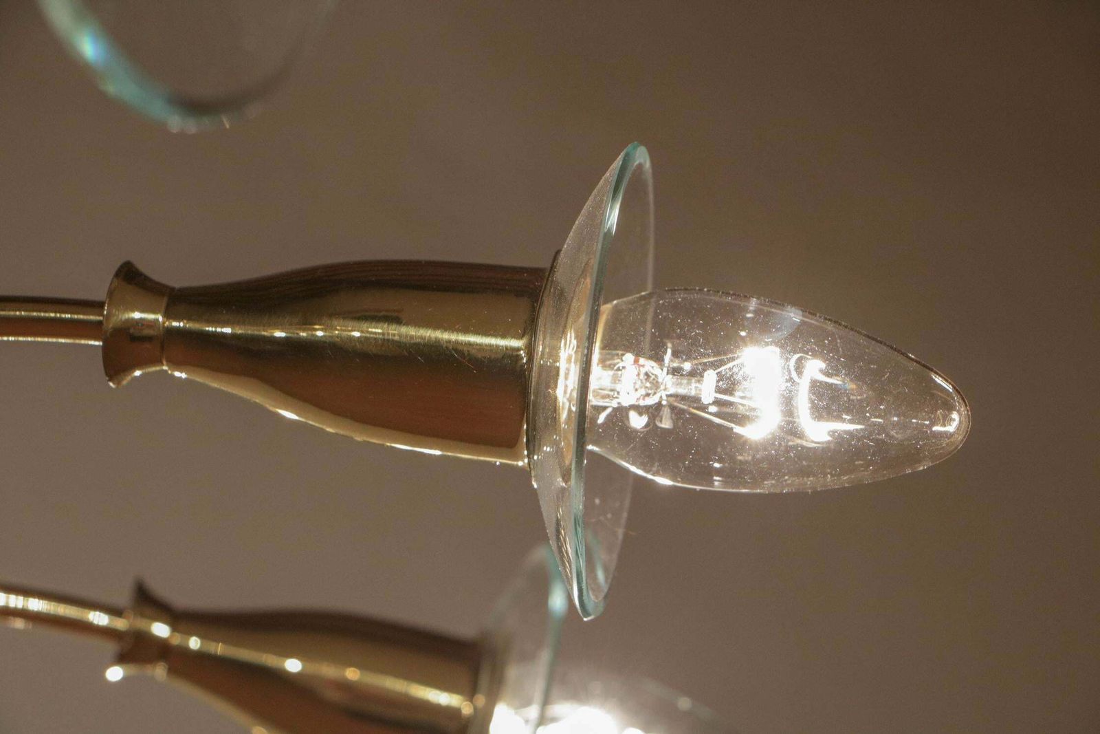 Italian Mid Century 18 Lights Chandelier Attributed To Angelo Lelii For Arteluce photo vinterior