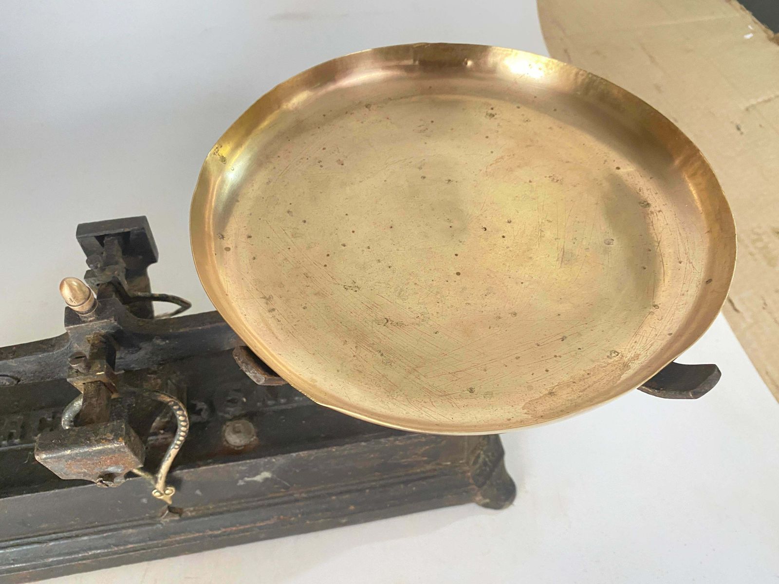Antiques French Scale, France 19th Century. Wrought Iron And Brass. photo vinterior