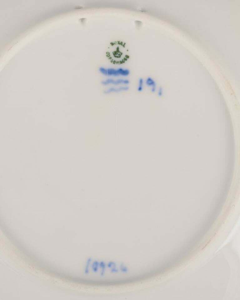 Royal Copenhagen Christmas Plate From 1921. photo Home Decor
