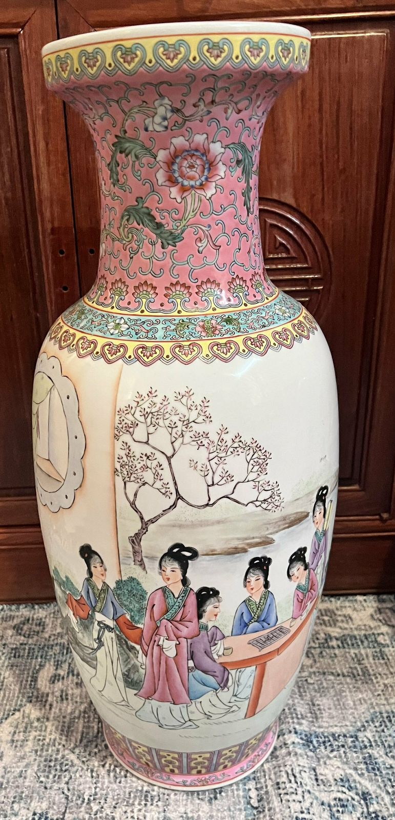 Chinese Famille Rose Porcelain Vasemid 20th Century photo Home Decor