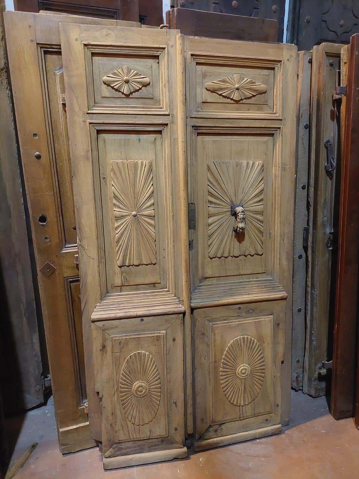 Old Double Entrance Door In Poplar Wood, Carved With Knocker, Italy photo vinterior